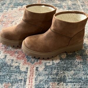 Ankle high boots